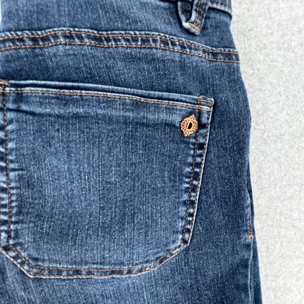 Democracy Jeans Women's‎ 4 Dark Blue 